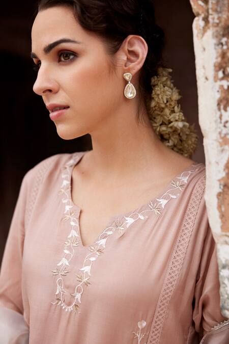 Buy_Seher Jaipur_Pink Embroidery V-neck Mahi Kurta Set _Online_at_Aza_Fashions