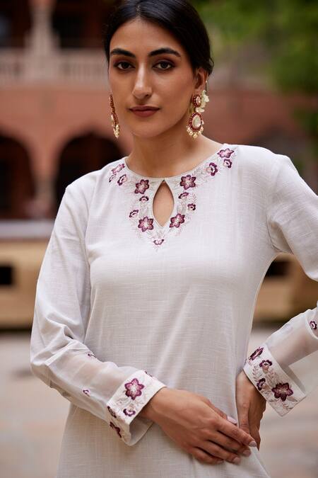 Shop_Seher Jaipur_Off White Embroidery Keyhole Neck Hana Kurta Set _Online_at_Aza_Fashions