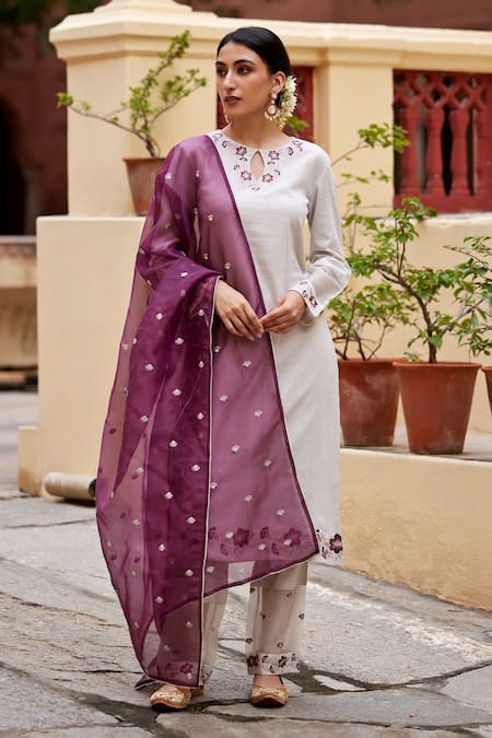 Buy_Seher Jaipur_Off White Embroidery Keyhole Neck Hana Kurta Set 