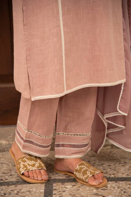 Seher Jaipur Mauve Embroidery Muslin Silk Amira Kurta Set at Aza Fashions Seher Jaipur_Mauve Embroidery Muslin Silk Amira Kurta Set _at_Aza_Fashions