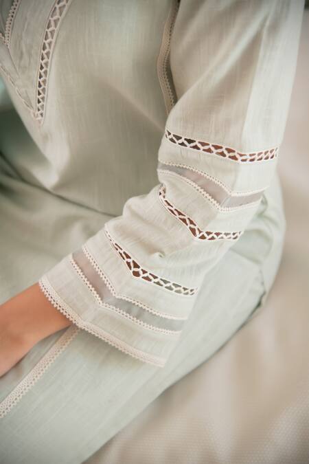 Seher Jaipur_Mint Embroidery, Lace Mandarin Collar Green Amira Kurta Set _at_Aza_Fashions