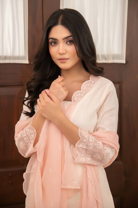 Seher Jaipur_Peach Embroidery Light Naima Kurta Set _Online_at_Aza_Fashions
