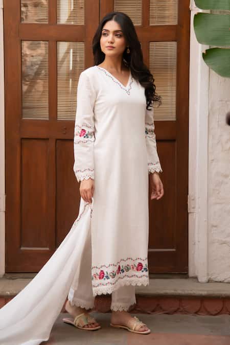 Buy_Seher Jaipur_White Muslin Embroidery V-neck Yasmin Silk Kurta Set 
