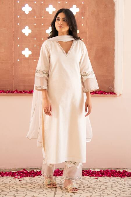 Shop_Seher Jaipur_Off White Embroidery V-neck Nayla Kurta Set _Online_at_Aza_Fashions
