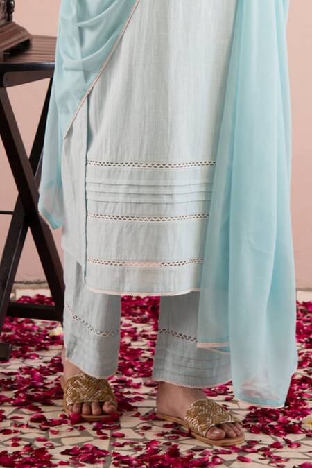Seher Jaipur_Blue Embroidery Keyhole Neck Inayat Kurta Set _Online_at_Aza_Fashions
