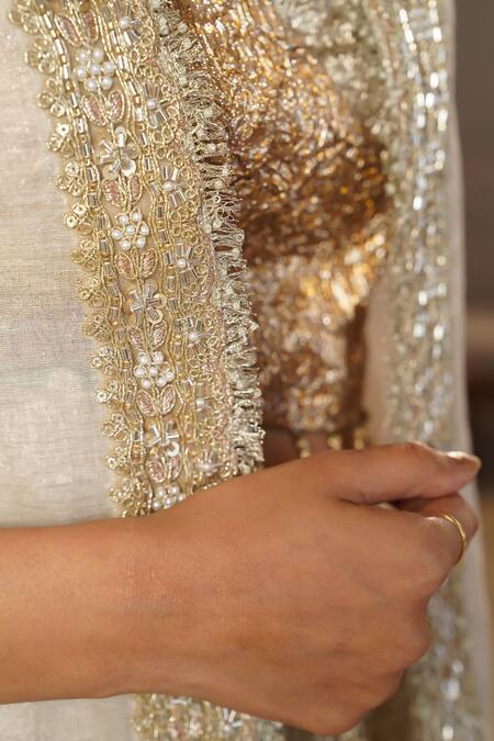 Buy_Aditi Somani_White Chanderi Gota Patti, Beads V-neck And Gold Palazzo Set _Online_at_Aza_Fashions
