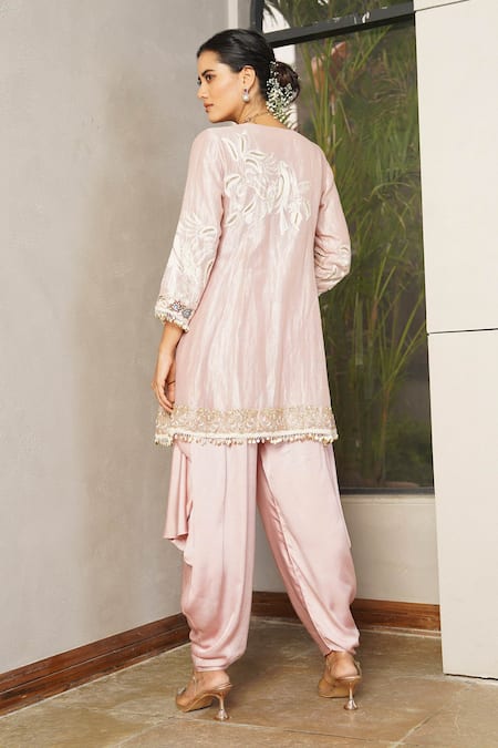 Aditi Somani Embroidered Baby Pink Kurta Set 