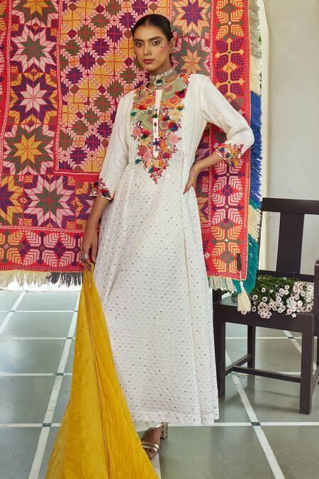 Shop Shraddha Rambhia Ivory Silk Embroidery Round Neck Slub Kurta Set With Yellow Dupatta Online at Aza Fashions Shop_Shraddha Rambhia_Ivory Silk Embroidery Round Neck Slub Kurta Set With Yellow Dupatta_Online_at_Aza_Fashions