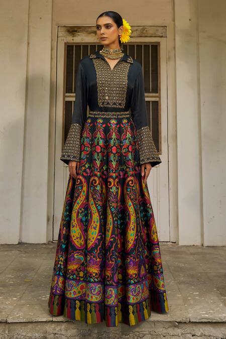 Shraddha Rambhia_Black Silk Embroidery Collared, V-neck Fusion Lehenga Set_Online_at_Aza_Fashions