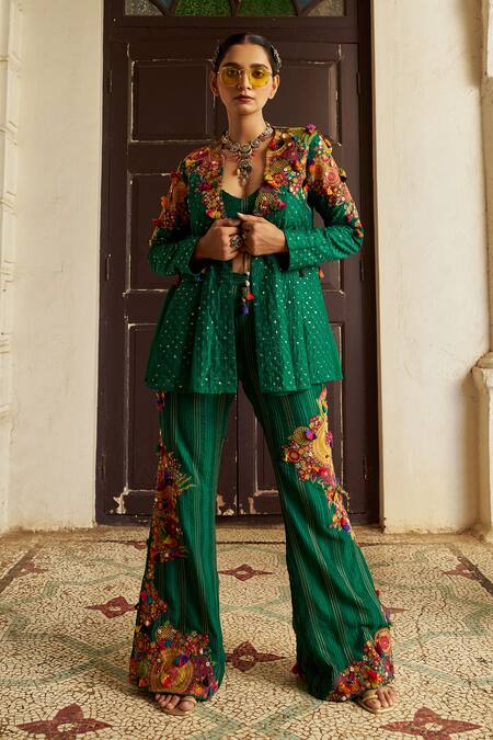 Shop_Shraddha Rambhia_Green Silk Embroidery V-neck Floral Kurta Set_Online_at_Aza_Fashions