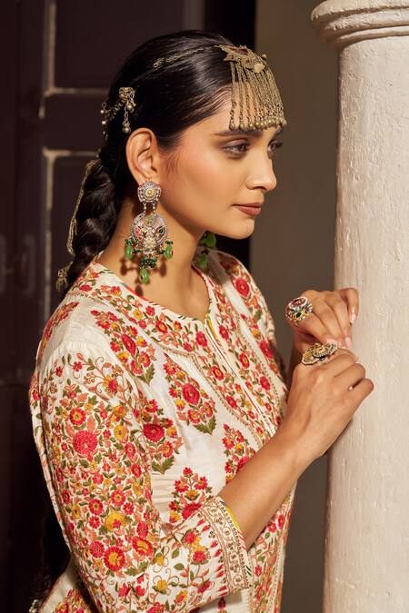 Shop_Shraddha Rambhia_Ivory Floral Embroidered Kurta Set_Online_at_Aza_Fashions