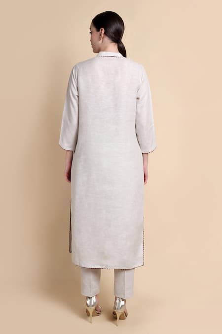 Bhairavi Jaikishan_Beige Linen Embroidery Mandarin Collar Kurta _Online_at_Aza_Fashions