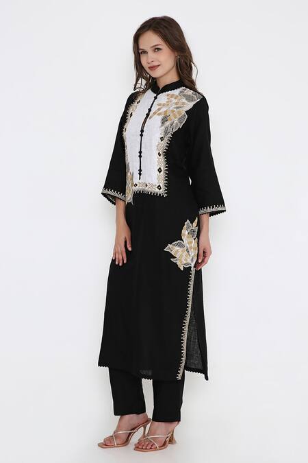 Buy_Bhairavi Jaikishan_Black Linen Embroidery Mandarin Collar Long Kurta _Online_at_Aza_Fashions
