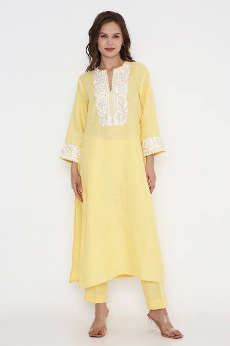 Shop_Bhairavi Jaikishan_Yellow Linen Embroidery Split V-neck Kurta _Online_at_Aza_Fashions