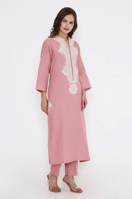 Shop_Bhairavi Jaikishan_Pink Linen Embroidery Split V-neck Kurta _Online_at_Aza_Fashions