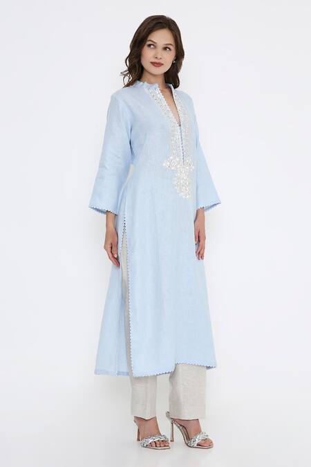 Bhairavi Jaikishan_Blue Linen Embroidery, Beads Split V-neck Kurta Set _Online_at_Aza_Fashions