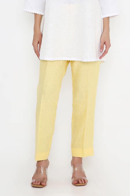 Bhairavi Jaikishan White Linen Embroidery Split V-neck Floral Kurta Set Online at Aza Fashions Bhairavi Jaikishan_White Linen Embroidery Split V-neck Floral Kurta Set _Online_at_Aza_Fashions