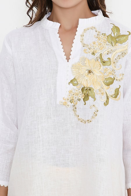 Buy Bhairavi Jaikishan White Linen Embroidery Split V-neck Floral Kurta Set Buy_Bhairavi Jaikishan_White Linen Embroidery Split V-neck Floral Kurta Set