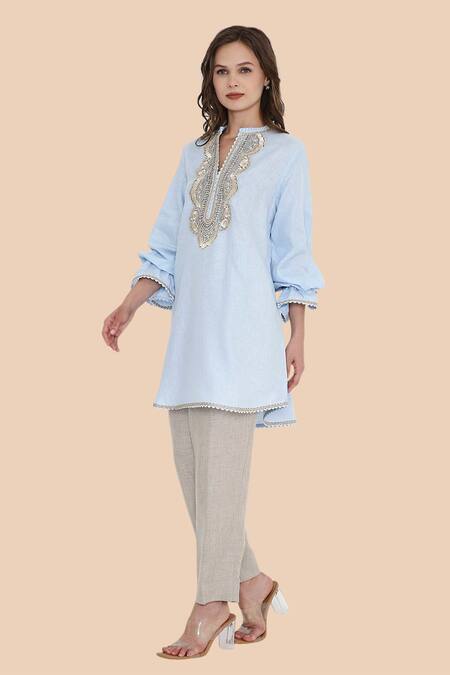 Bhairavi Jaikishan_Blue Linen Lace, Embroidery Split V-neck Kurta Set _Online_at_Aza_Fashions
