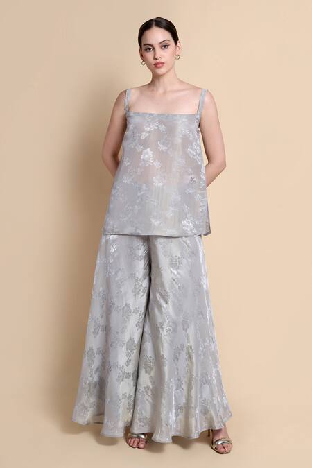 Buy_Bhairavi Jaikishan_Gray Organza, Jacquard, Tissue Embroidery Round Neck Grey Kurta Set _Online_at_Aza_Fashions