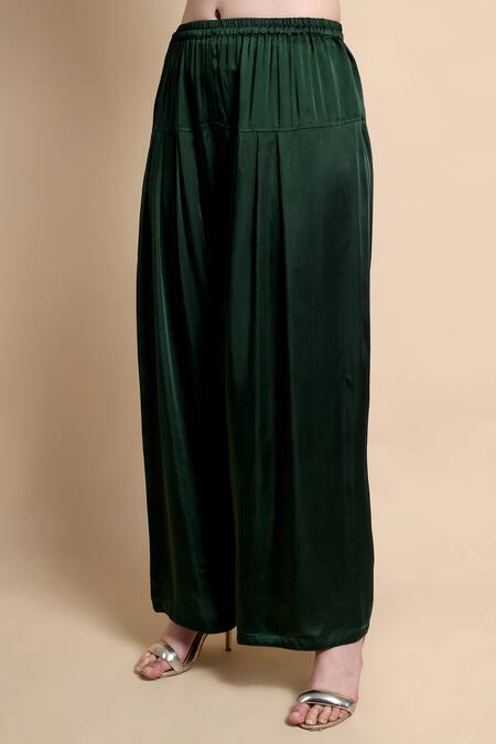 Bhairavi Jaikishan_Green Organza, Satin Embroidery V-neck Forest Designer Kurta Set _at_Aza_Fashions