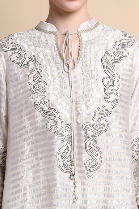 Shop_Bhairavi Jaikishan_White Embroidery Split V-neck Pure Munga Silk Kurta 