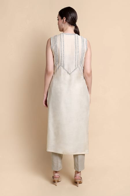 Bhairavi Jaikishan White Embroidered Munga Silk Kurta 