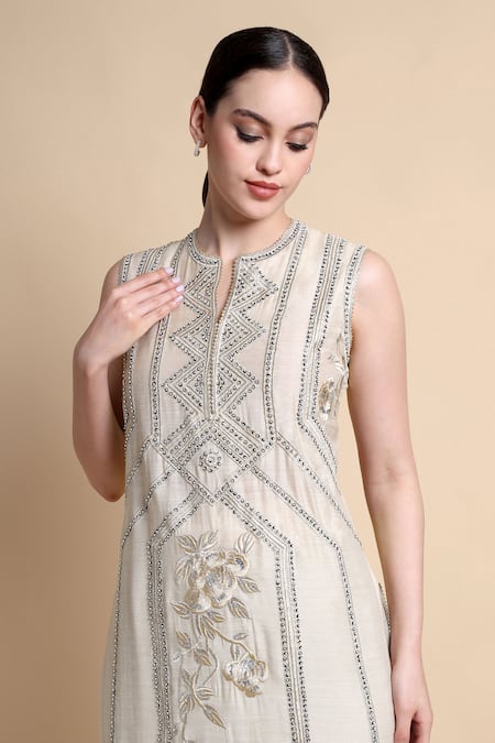 Bhairavi Jaikishan_Beige Silk, Linen Sequins, Beads Keyhole Neck Embroidered Munga Kurta Set _at_Aza_Fashions