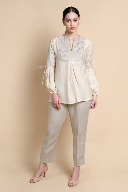 Buy_Bhairavi Jaikishan_White Silk Embroidery, Beads Split V-neck Munga Kurta _Online_at_Aza_Fashions