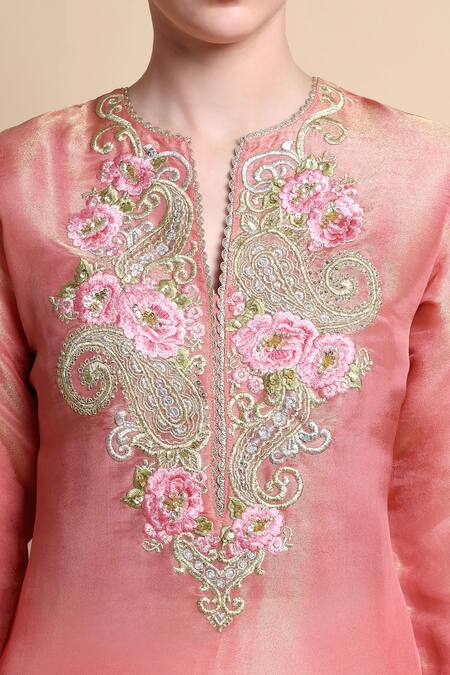 Bhairavi Jaikishan_Pink Tissue, Silk Embroidery Split V-neck Kurta _at_Aza_Fashions