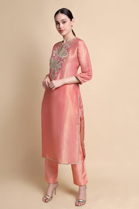Buy_Bhairavi Jaikishan_Pink Tissue, Silk Embroidery Split V-neck Kurta 