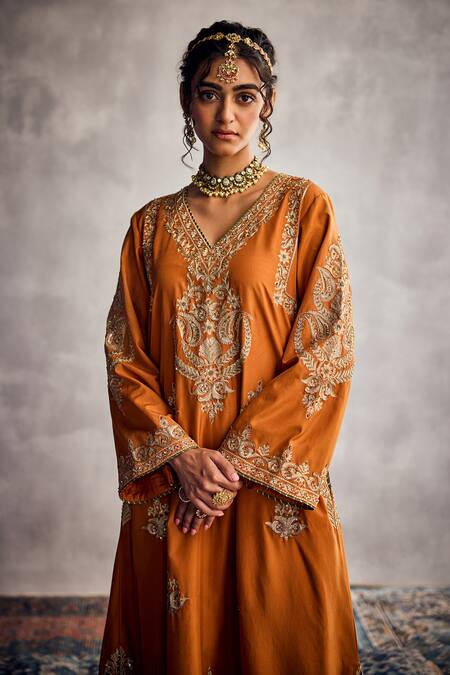 Aman Takyar Orange Silk Embroidery V-neck Brick Kurta Set Online at Aza Fashions Aman Takyar_Orange Silk Embroidery V-neck Brick Kurta Set _Online_at_Aza_Fashions
