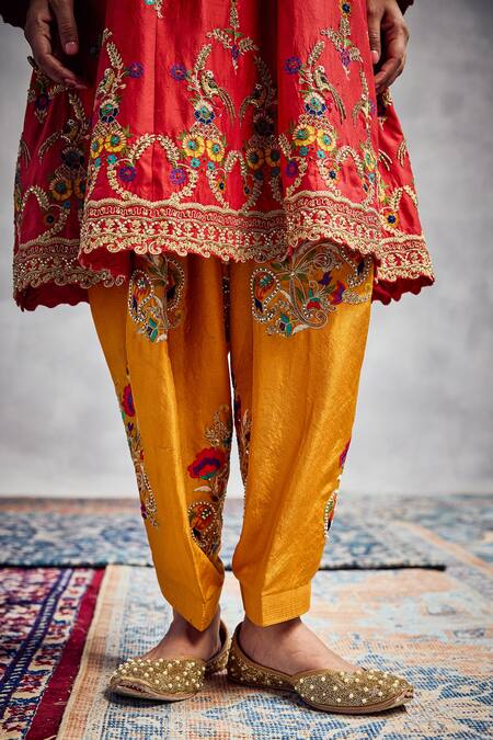 Shop_Aman Takyar_Orange Organza Embroidery Round Neck Kurta Set _Online_at_Aza_Fashions