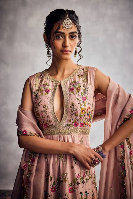 Aman Takyar Peach Organza Sequins, Embroidery Keyhole Neck Beige Anarkali Set Online at Aza Fashions Aman Takyar_Peach Organza Sequins, Embroidery Keyhole Neck Beige Anarkali Set _Online_at_Aza_Fashions