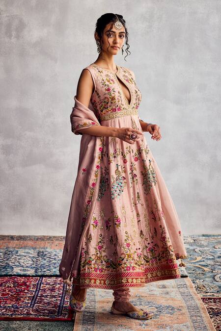 Buy Aman Takyar Peach Organza Sequins, Embroidery Keyhole Neck Beige Anarkali Set Online at Aza Fashions Buy_Aman Takyar_Peach Organza Sequins, Embroidery Keyhole Neck Beige Anarkali Set _Online_at_Aza_Fashions