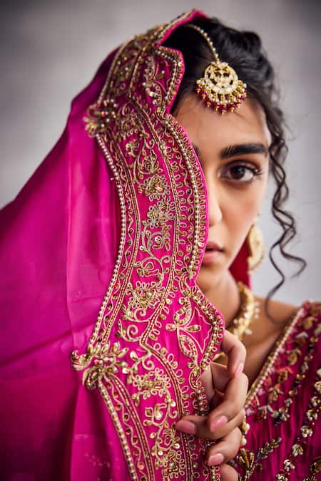 Aman Takyar Fuchsia Sequins, Embroidery V-neck Fuschia Pink Designer Lehenga Set Online at Aza Fashions Aman Takyar_Fuchsia Sequins, Embroidery V-neck Fuschia Pink Designer Lehenga Set _Online_at_Aza_Fashions