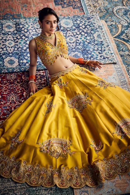 Buy_Aman Takyar_Yellow Organza Sequins, Embroidery, Beads V-neck Designer Spectra Lehenga Set 