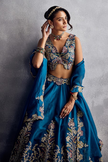 Shop Aman Takyar Blue Organza Embroidery V-neck Deep Ocean Classic Lehenga Set Online at Aza Fashions Shop_Aman Takyar_Blue Organza Embroidery V-neck Deep Ocean Classic Lehenga Set _Online_at_Aza_Fashions