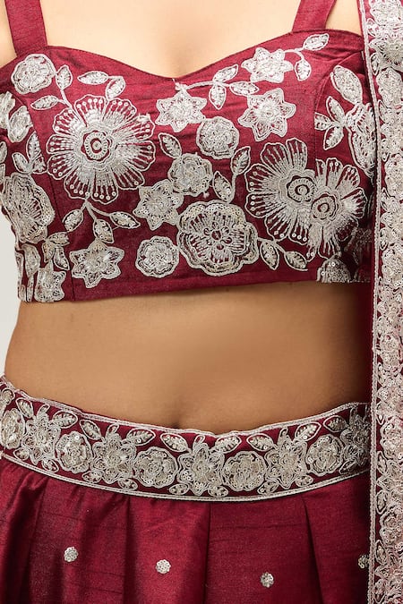 Samyukta Singhania_Maroon Embroidery, Sequins Sweetheart Neck Lehenga Set _at_Aza_Fashions