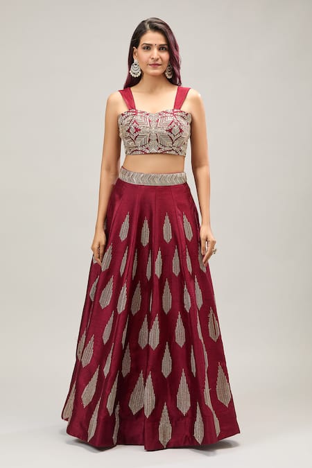 Samyukta Singhania_Maroon Net Embroidery Lehenga Set _Online_at_Aza_Fashions