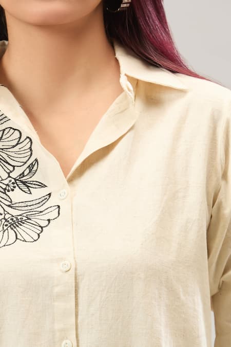 Naintara Bajaj_Off White Cotton Embroidery Collared Shirt And Pant Set _Online_at_Aza_Fashions