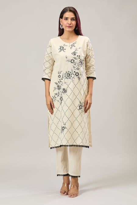 Shop Naintara Bajaj Off White Cotton Embroidery, Lace Round Neck Kurta Set Online at Aza Fashions Shop_Naintara Bajaj_Off White Cotton Embroidery, Lace Round Neck Kurta Set _Online_at_Aza_Fashions