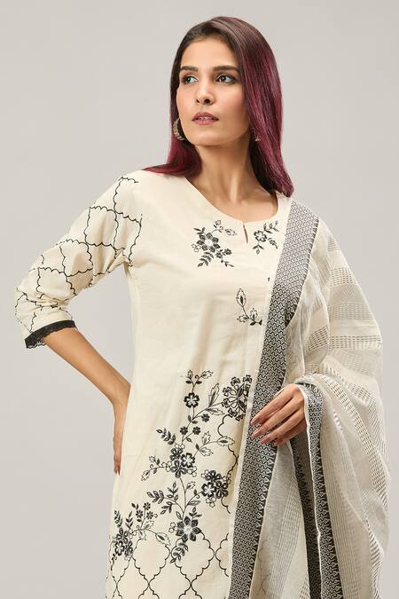 Buy Naintara Bajaj Off White Cotton Embroidery, Lace Round Neck Kurta Set Buy_Naintara Bajaj_Off White Cotton Embroidery, Lace Round Neck Kurta Set