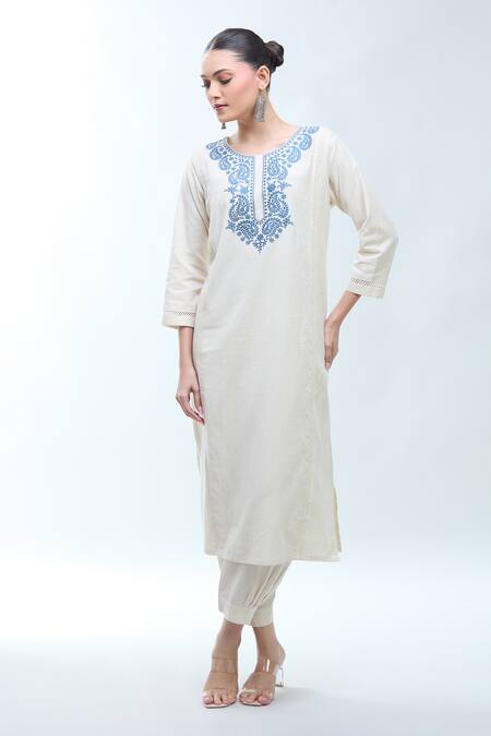 Buy_Naintara Bajaj_Off White Cotton Embroidery Round Neck Kurta Set 