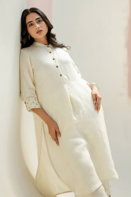 Prahnaaya_White Linen Embroidery Collared Mia Slim Kurta And Hand Pants_at_Aza_Fashions