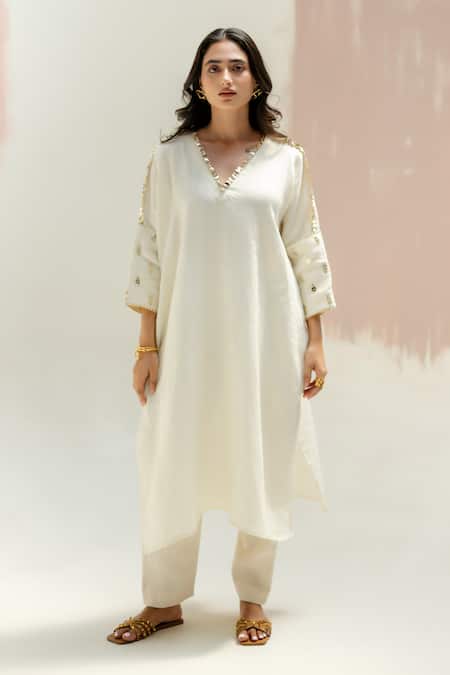 PRAHNAAYA Star Antifit Kurta & Pants Set 