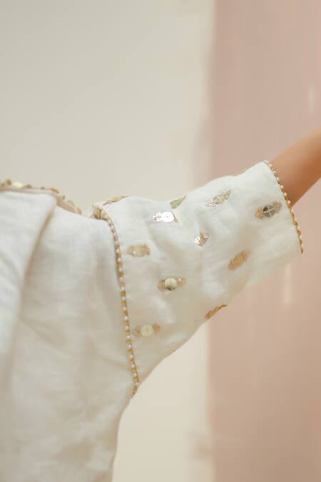 Buy Prahnaaya White Linen Embroidery V-neck Star Antifit Kurta And Pants Set Online at Aza Fashions Buy_Prahnaaya_White Linen Embroidery V-neck Star Antifit Kurta And Pants Set_Online_at_Aza_Fashions