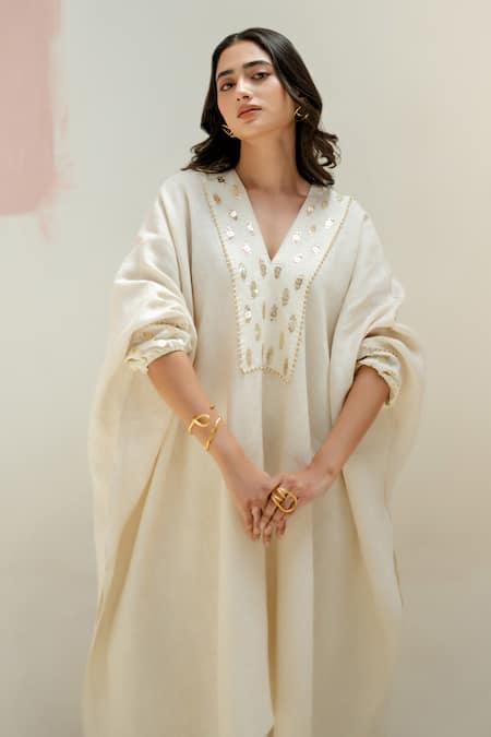 Prahnaaya_White Linen Embroidery V-neck Moroccan Star Kaftan With Pants_at_Aza_Fashions