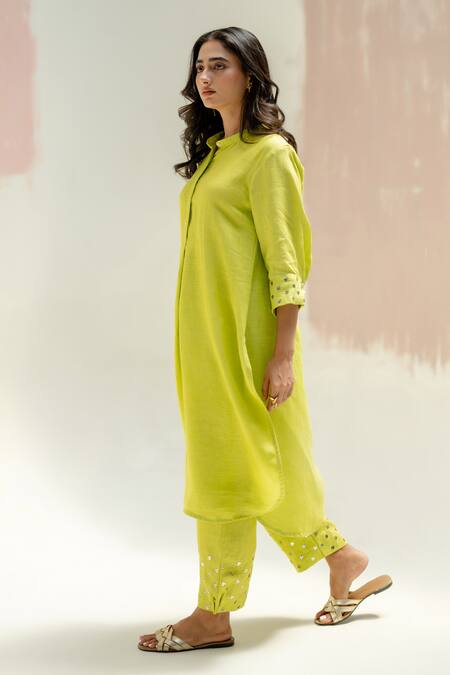 Prahnaaya_Green Linen Embroidery Collared Mia Slim Kurta And Hand Pants_Online_at_Aza_Fashions