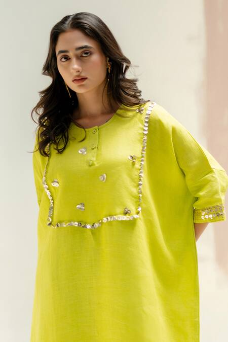 Buy_Prahnaaya_Green Linen Round Neck Longline Kaftan With Stylish Pants_Online_at_Aza_Fashions